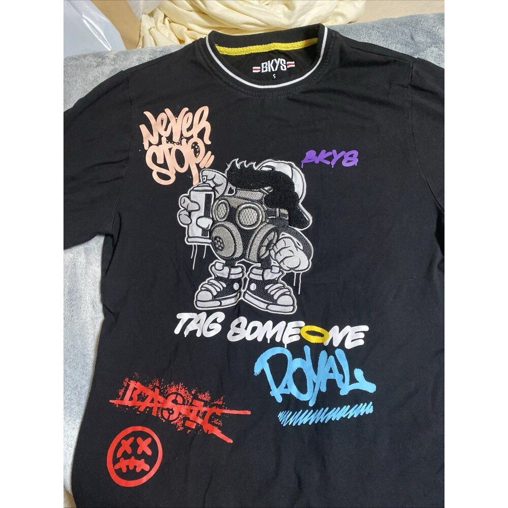 BKYS Mens Black Gas Mask "Never Give Up" Graphic Tee Shirt S Cotton Jersey
